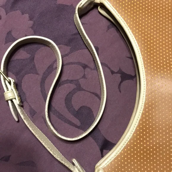 DOONEY&BOURKE PURSE - Picture 11 of 16